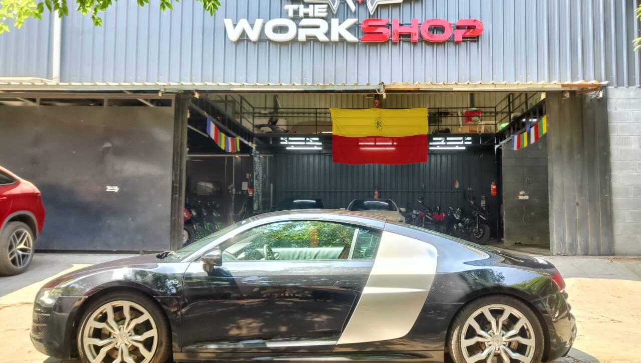 AUDI R8 V10